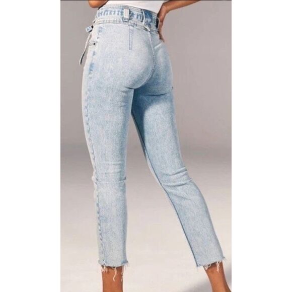 ABERCROMBIE & FITCH Ultra High Rise Paperbag Mom Jean 27/4R - Picture 2 of 6